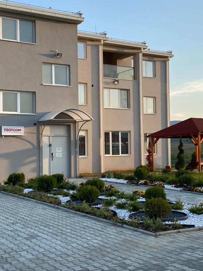 Kostovski Rooms-Near E75 To Greece Veles Exterior photo